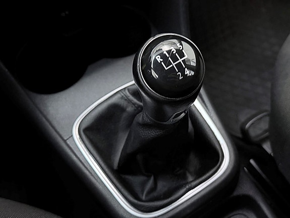 Volkswagen Polo 19 of 22