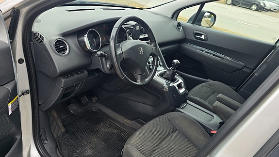 Peugeot 5008 7 of 16