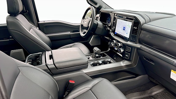 Ford F-150 3 of 9