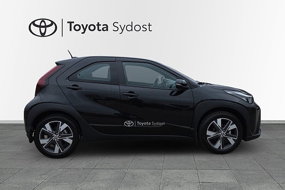 Toyota Aygo X 7 of 17