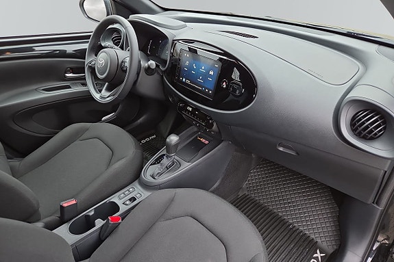 Toyota Aygo X 12 of 17