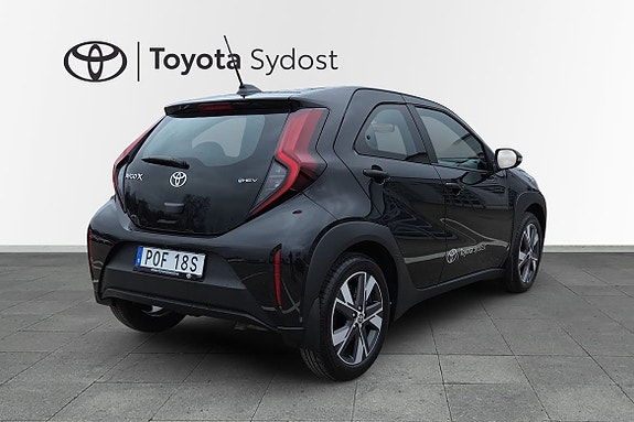 Toyota Aygo X 8 of 17