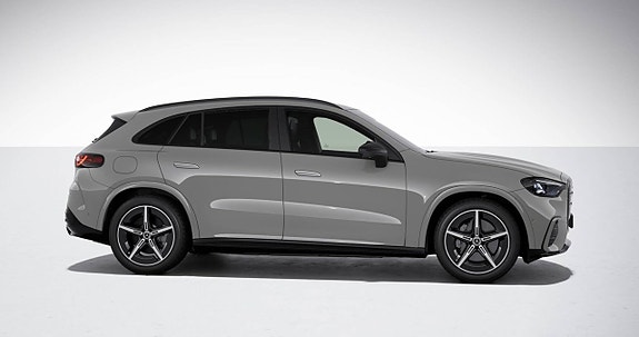 Mercedes-Benz GLC400 3 of 5