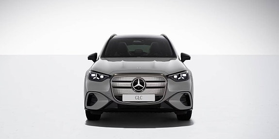 Mercedes-Benz GLC400 2 of 5