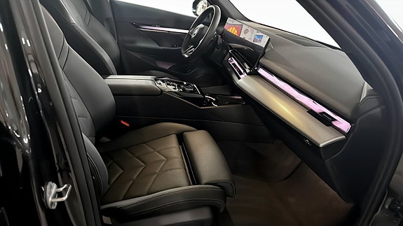 BMW 530e 3 of 12