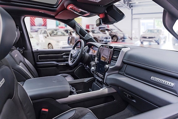 Dodge RAM 1500 14 of 22