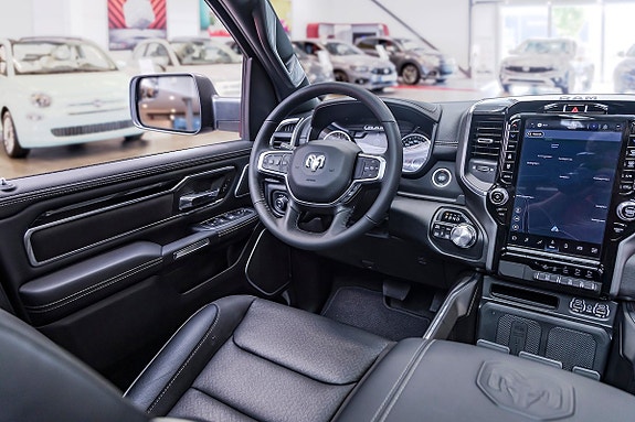 Dodge RAM 1500 10 of 22