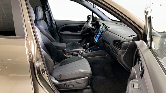 Subaru Forester 3 of 5