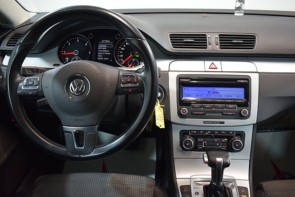 Volkswagen Passat CC 10 of 14