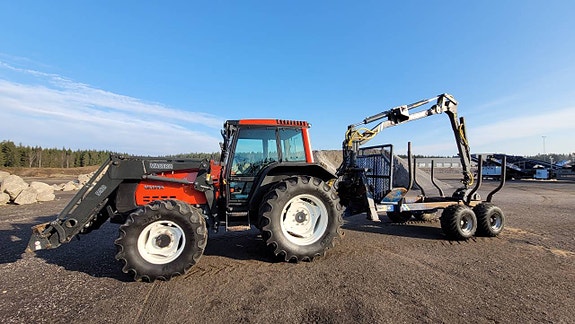 Skogsekipage Valtra 6250 / Vreten 10-ton skogsvagn