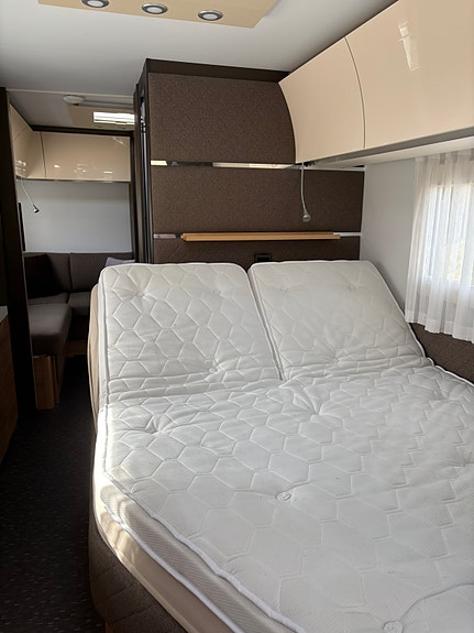 Adria Alpina 763 UK 11 of 16