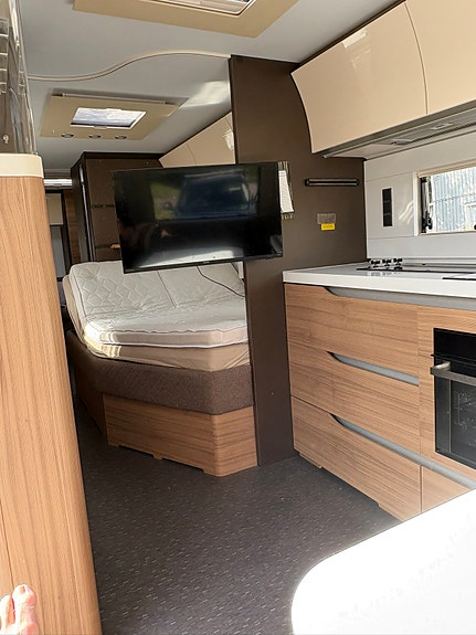 Adria Alpina 763 UK 8 of 16