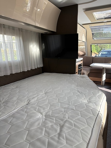 Adria Alpina 763 UK 10 of 16