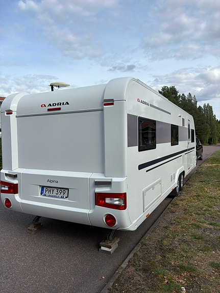 Adria Alpina 763 UK 2 of 16