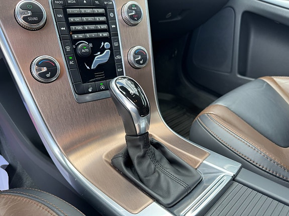 Volvo XC60 12 of 19