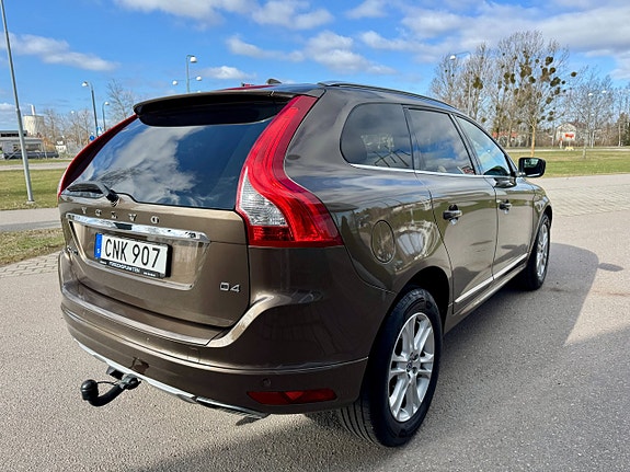 Volvo XC60 4 of 19