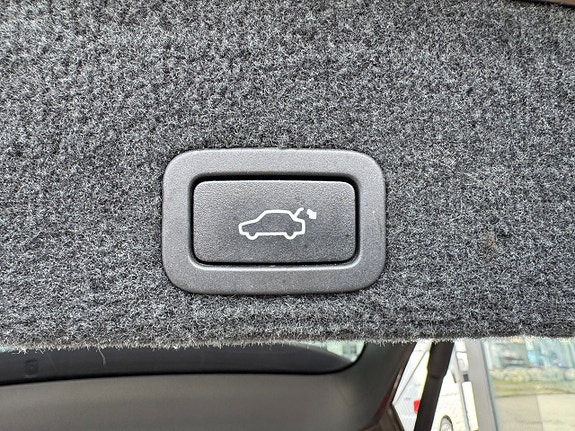 Volvo XC60 19 of 19