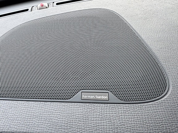 Volvo XC60 14 of 19