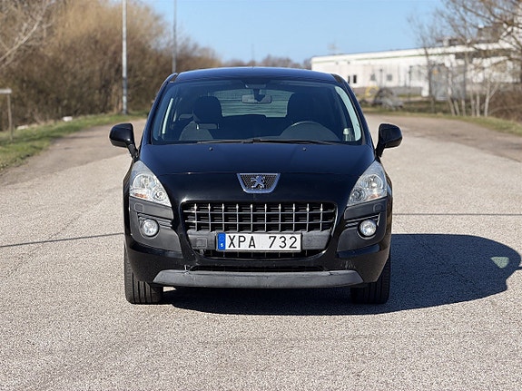 Peugeot 3008 2 of 5