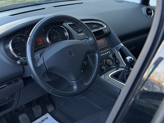 Peugeot 3008 6 of 17