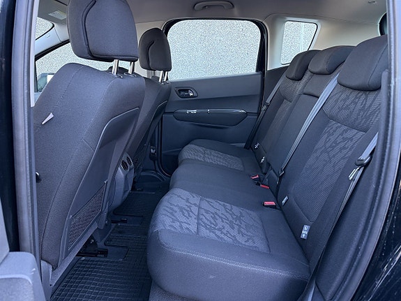 Peugeot 3008 7 of 17