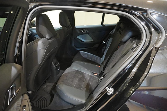 BMW 120 9 of 14