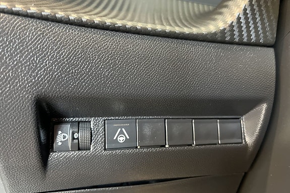Peugeot 2008 12 of 15