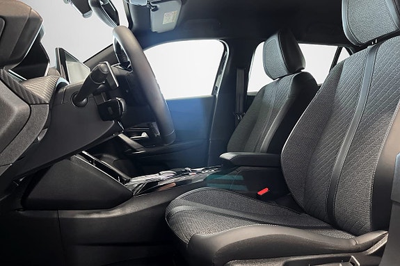 Peugeot 2008 6 of 15