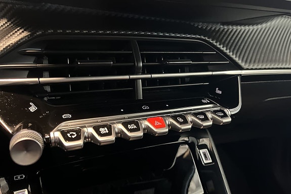 Peugeot 2008 11 of 15