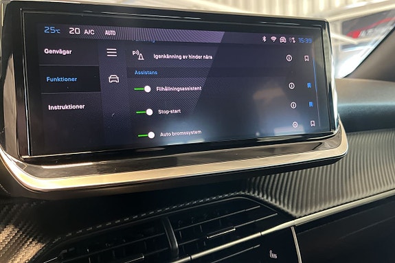 Peugeot 2008 14 of 15