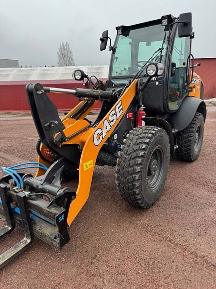 CASE 221 F Evolution