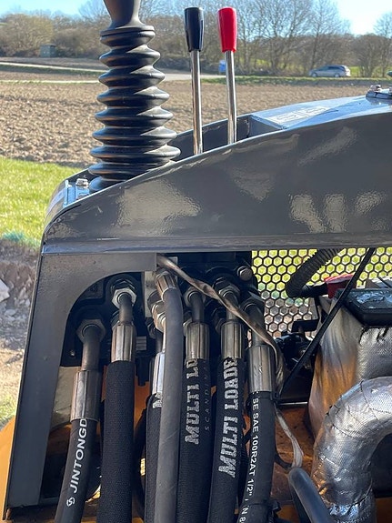 Multiloader L10 / Kubota / Hydrostat / 4WD / 179.900 ex moms 8 of 8