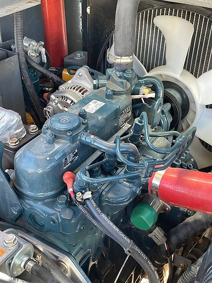 Multiloader L10 / Kubota / Hydrostat / 4WD / 179.900 ex moms 7 of 8