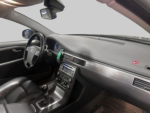 Volvo V70 9 of 18