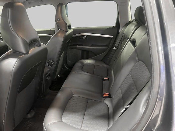 Volvo V70 10 of 18
