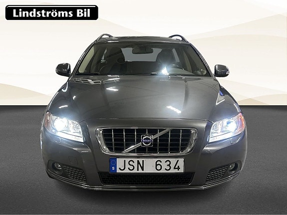 Volvo V70 8 of 18