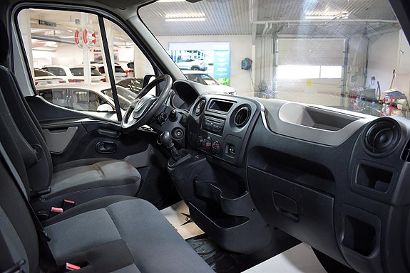 Renault Master 12 of 15
