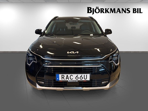 Kia Niro 2 of 5