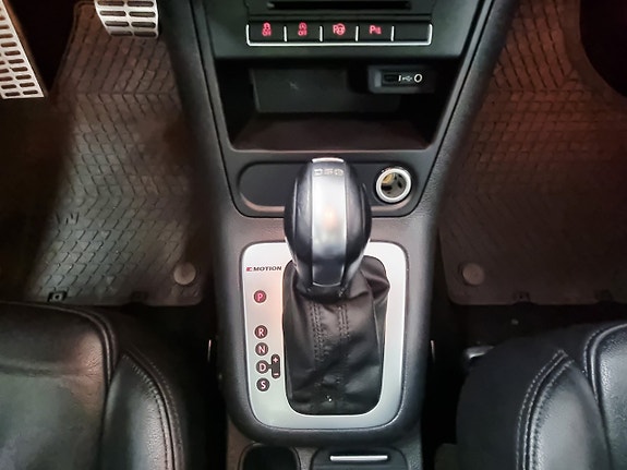 Volkswagen Tiguan 13 of 25