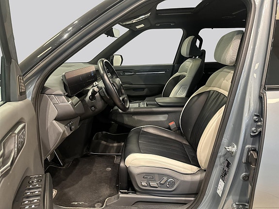 Kia EV9 8 of 23