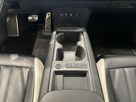 Kia EV9 13 of 23