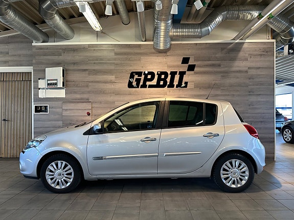Renault Clio 2 of 18