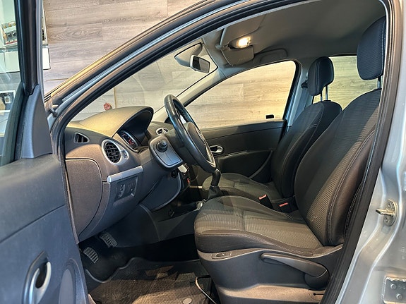 Renault Clio 7 of 18