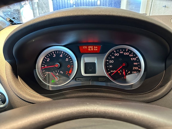 Renault Clio 15 of 18