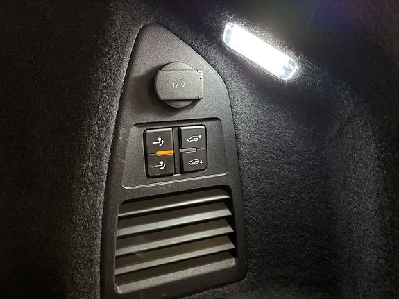 Volkswagen Touareg 21 of 23