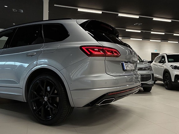 Volkswagen Touareg 7 of 23