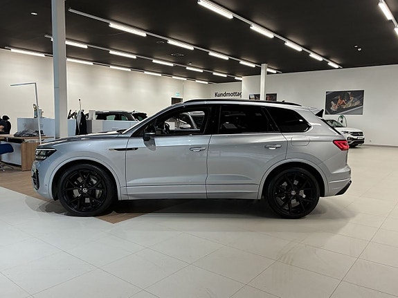 Volkswagen Touareg 2 of 23