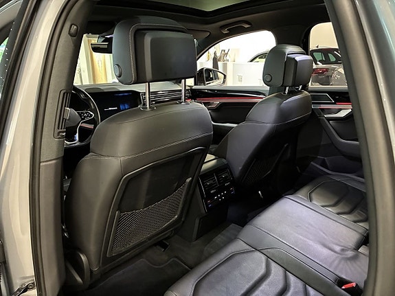 Volkswagen Touareg 12 of 23
