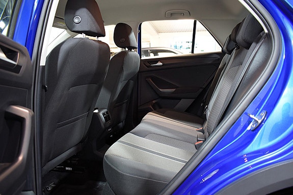 Volkswagen T-Roc 18 of 19