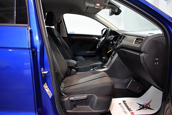 Volkswagen T-Roc 16 of 19